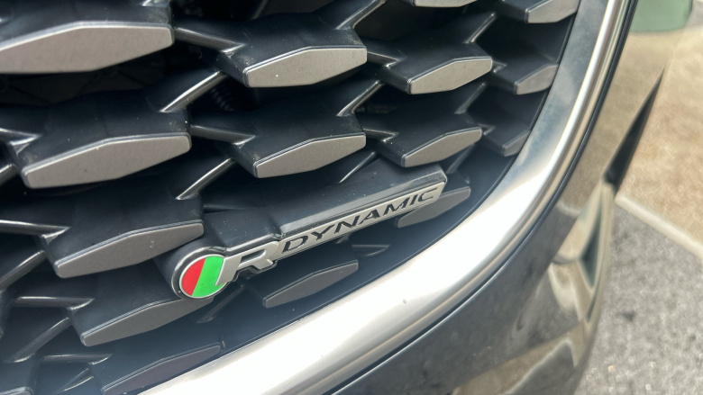 Jaguar F-Pace 2.0 D200 R-Dynamic SE 5dr Auto AWD Diesel Estate